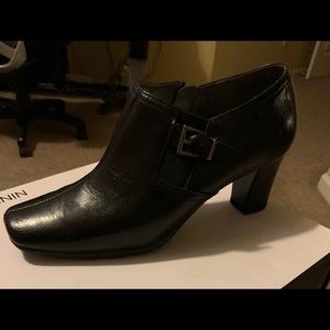 Black heeled booties